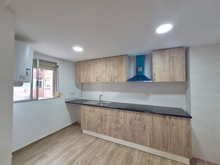Piso en venta en Juan XXIII en Alicante