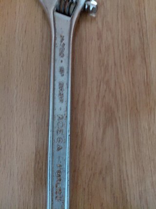 Llave inglesa Acesa 700 15