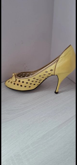 Zapatos Roberto Botella Dorados Peep Toe