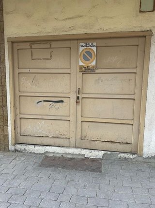 Local comercial en venta en Flores de Sil - La Placa en Ponferrada