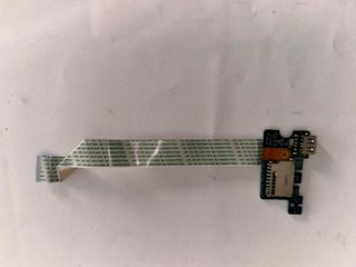 Puertos USB HP 15-AY146NS