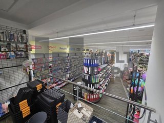Local comercial en alquiler en Fondo en Santa Coloma de Gramanet