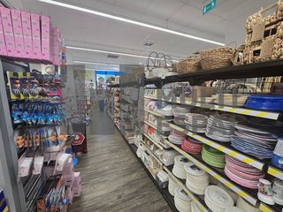 Local comercial en alquiler en Fondo en Santa Coloma de Gramanet