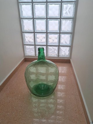 Damajuana de cristal verde