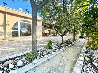 Chalet en venta en Crevillent