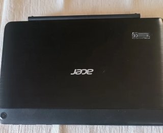 Acer One 10 S1003-17WM 2in1 Laptop