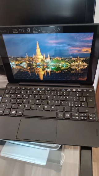 Acer One 10 S1003-17WM 2in1 Laptop