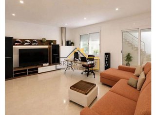 Casa adosada en venta en Roca del Vallès, la