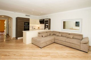 Piso en venta en Elviria en Marbella