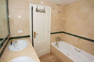 Piso en venta en Elviria en Marbella