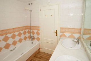 Piso en venta en Elviria en Marbella