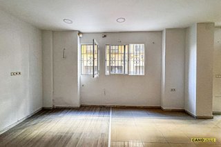 Local comercial en venta en Centro en Almería