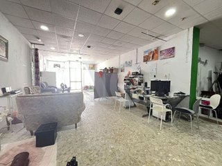 Local comercial en venta en Núcleo Urbano en Chiclana de la Frontera