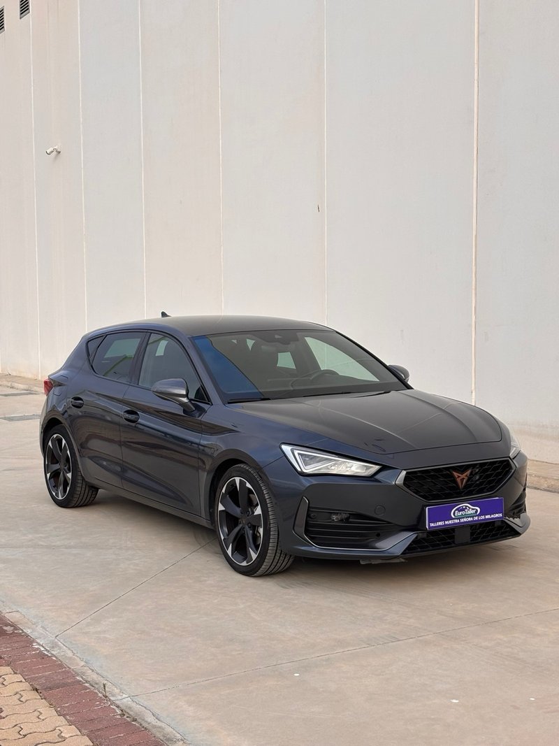 Cupra León 2023, foto 2