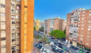 Piso en venta en La Luz - El Torcal en Málaga