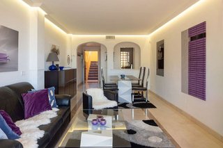 Piso en venta en Los Arqueros-Puerto del Almendro en Benahavís