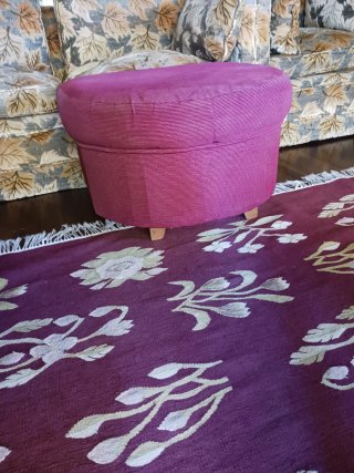 Puff Reposapiés Morado