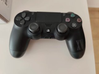 PS4 1TB Edición Limitada Final Fantasy XV + juego