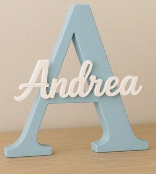 Letra N personalizada con nombre Nayla