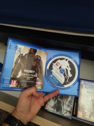 PS4 Pro Negra + juegos