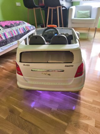 Coche eléctrico infantil blanco Mercedes ML