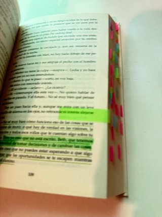 2 libros de Alina Not...