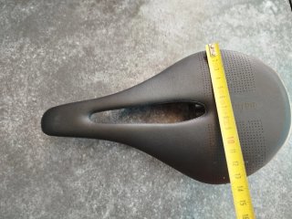 Sillín de carbono para bicicleta
