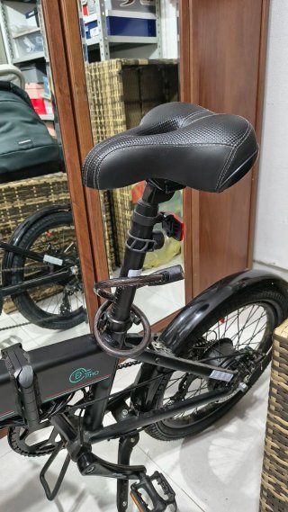 Bici Elettrica Pieghevole Nera laotie fiido d4s