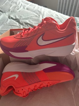Zapatillas Nike Baloncesto Naranja y Morado