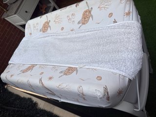 Cambiador con bañera para bebé Jane