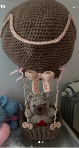 Mongolfiera amigurumi con orsetto