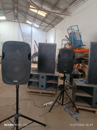 2 Altavoces Ibiza MTX15A + 2 pies
