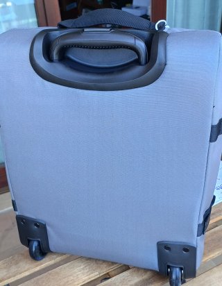 Zaino da viaggio Momo Design grigio