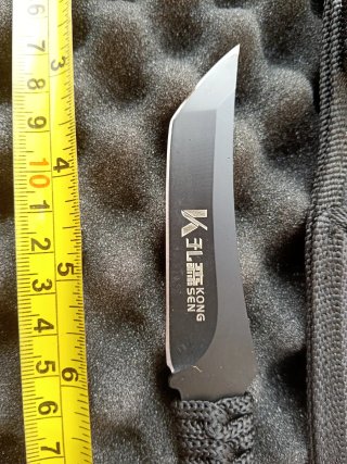 Cuchillo de Camping Negro con Funda