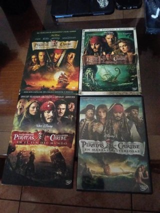 Pack 4 Películas Piratas del Caribe DVD