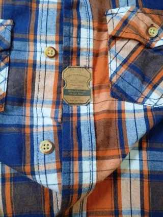 Dos camisas de cuadros tallas 12-14