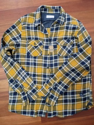 Dos camisas de cuadros tallas 12-14