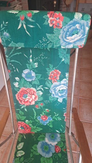 Silla plegable floral verde
