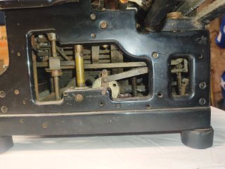 Máquina de escribir Hispano-Olivetti M40