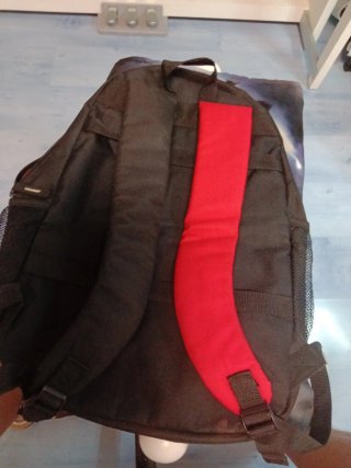 Mochila Hongu Negra y Roja