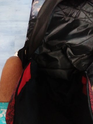 Mochila Hongu Negra y Roja