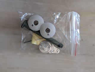 Máquina de coser de mano portátil