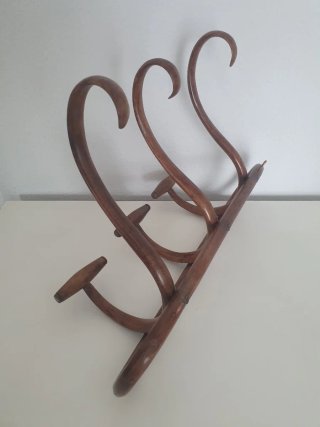 Perchero antiguo de pared estilo Thonet.