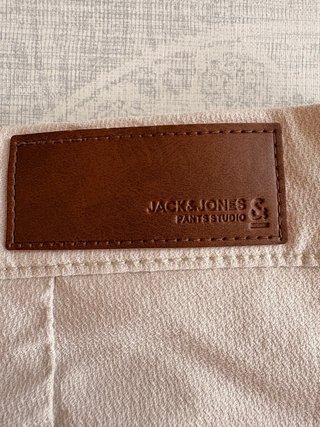 Pantalón chino Jack & Jones beige