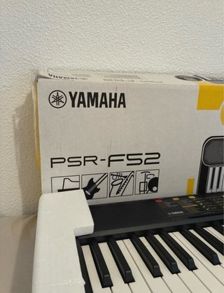Tastiere Digitali Yamaha PSR-F52 + Custodia