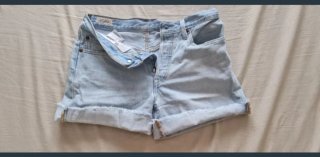 Pantalones vaqueros Levis, Tommy, Stradivarius,...