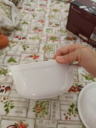 Zuppiera in porcellana bianca