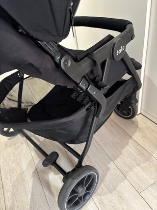 Silla Paseo Gemelar Joie Signature Negra