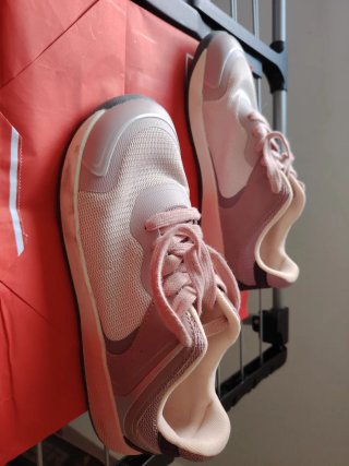 Deportivas mujer beige y rosa