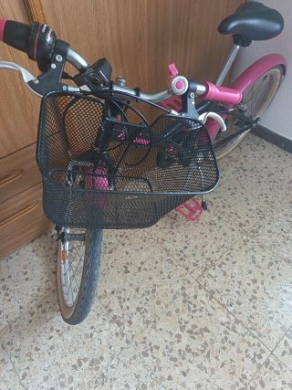 Bicicleta niña BTWIN negra y rosa